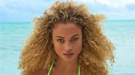 Rose Bertram 2016: Tahiti